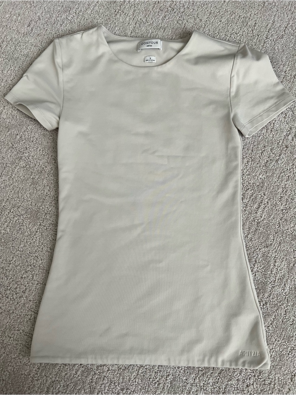 Aritzia Contour t shirt